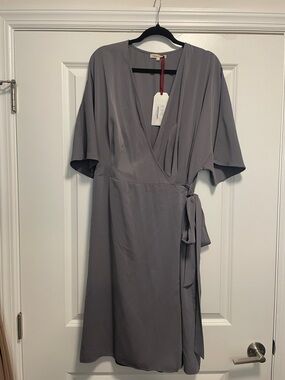 Standards & Practices Women's Gray Wrap Dress with Tie Waist